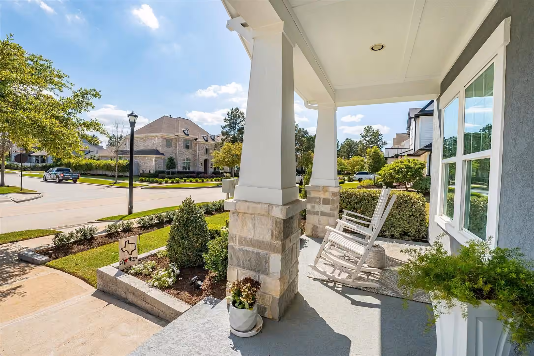 Photo 3 of 43 W Sawyer Ridge Drive, Spring, TX
