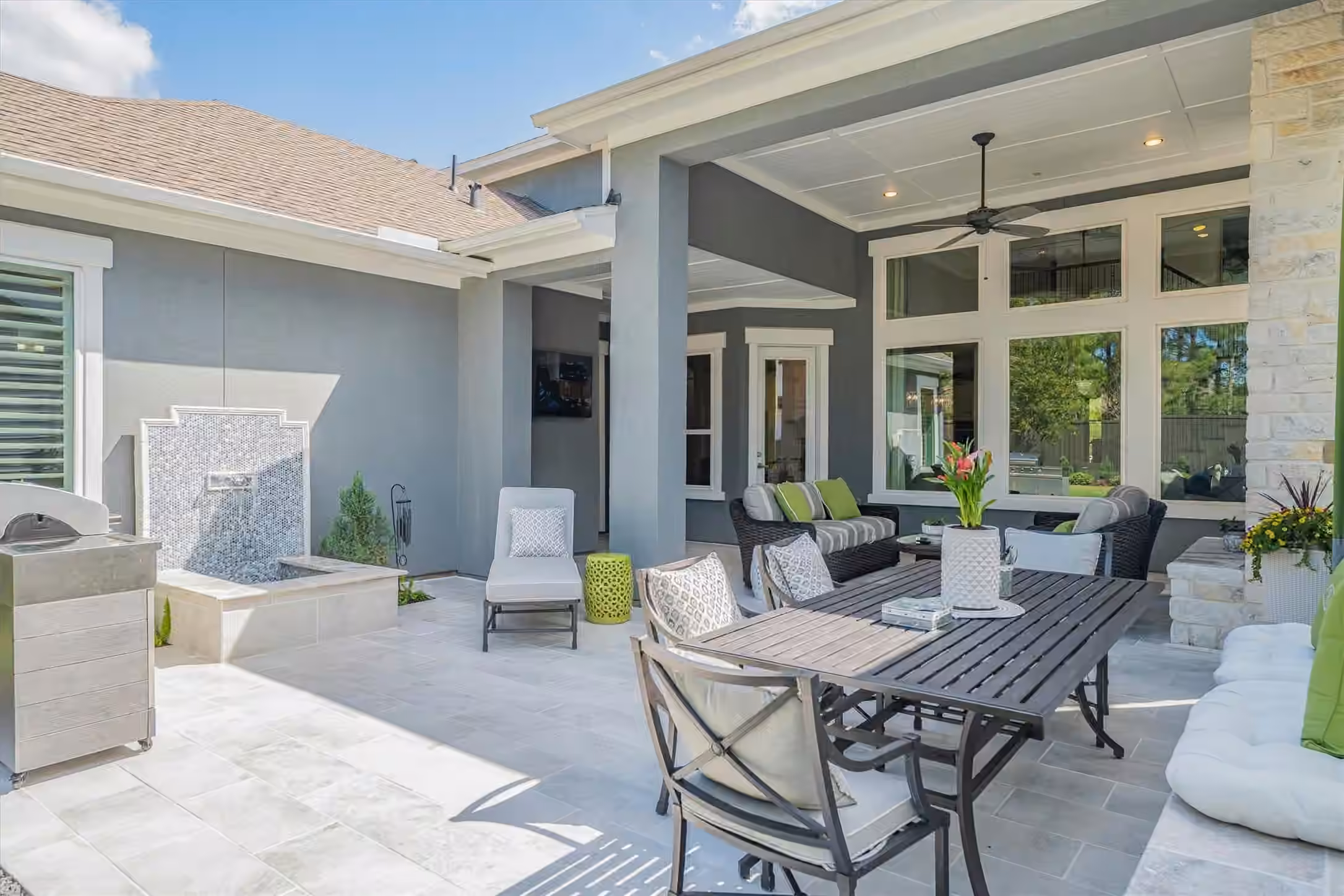 Photo 7 of 43 W Sawyer Ridge Drive, Spring, TX