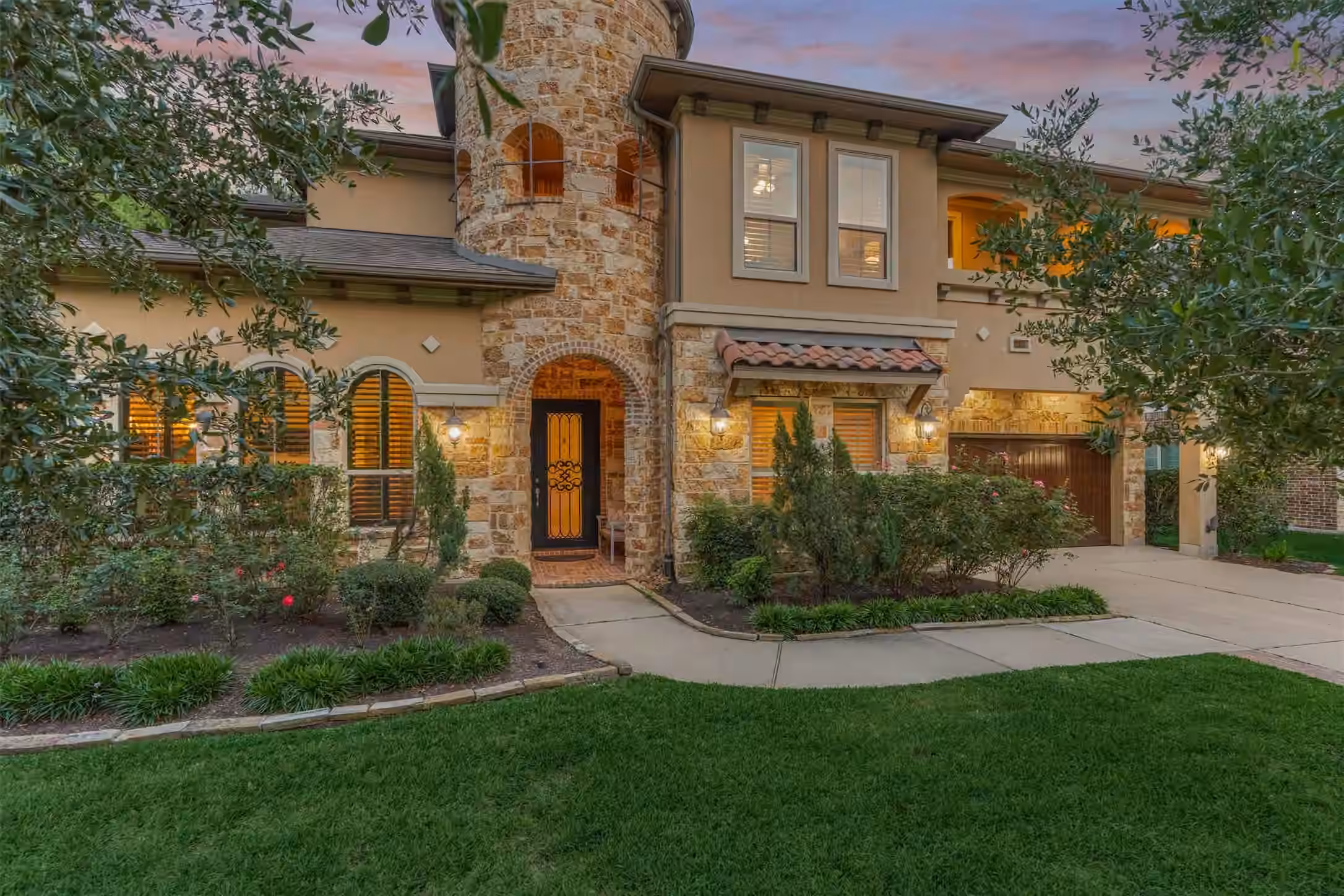 Photo 3 of 101 S Chaparral Bend Drive, Montgomery, TX
