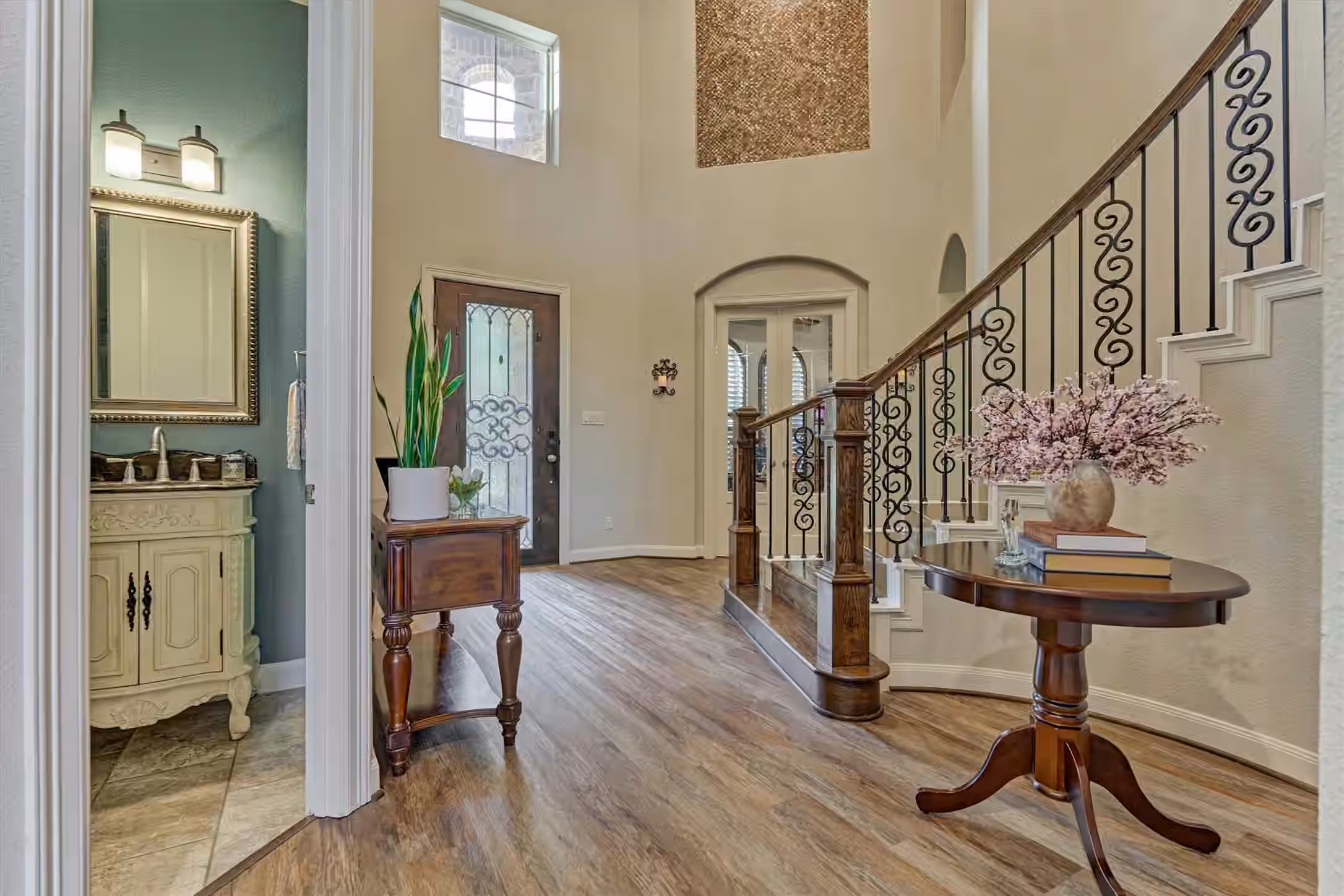 Photo 5 of 101 S Chaparral Bend Drive, Montgomery, TX