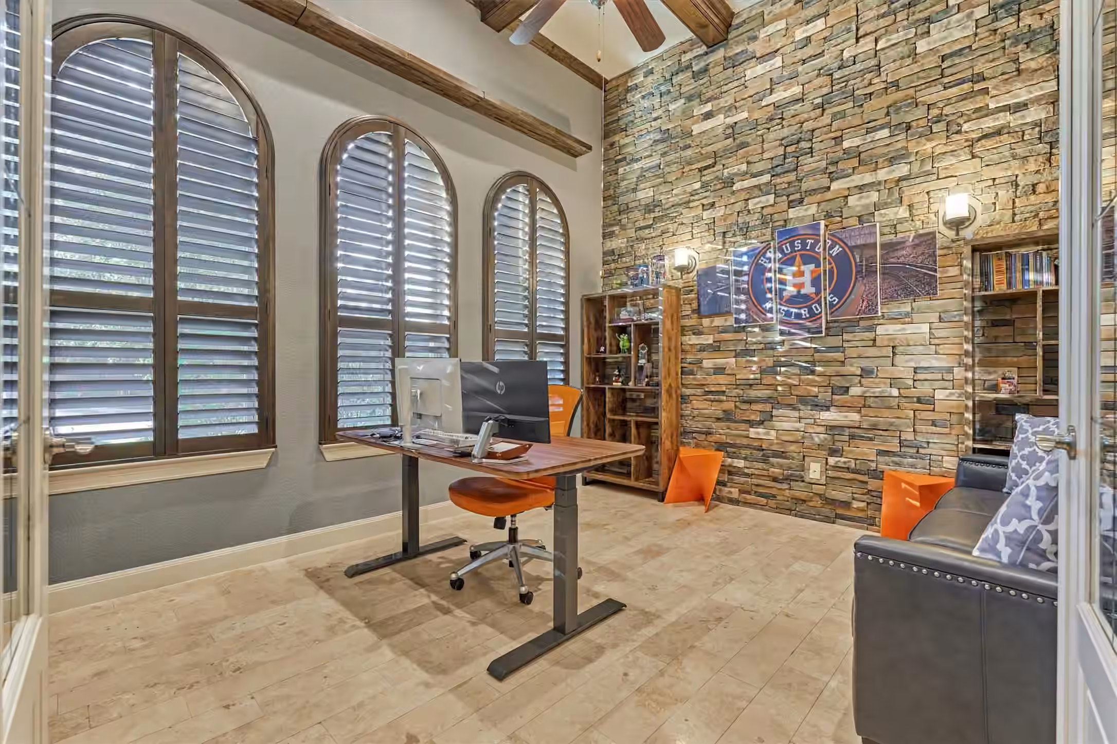 Photo 6 of 101 S Chaparral Bend Drive, Montgomery, TX