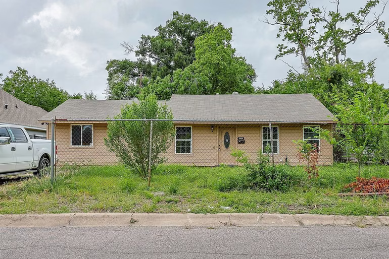 Photo of 5839 Southurst Street, Houston, TX