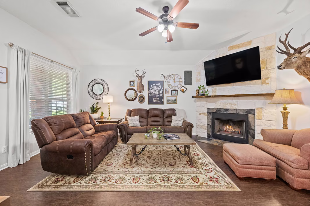Photo 4 of 11366 Glenforest Dr, Montgomery, TX