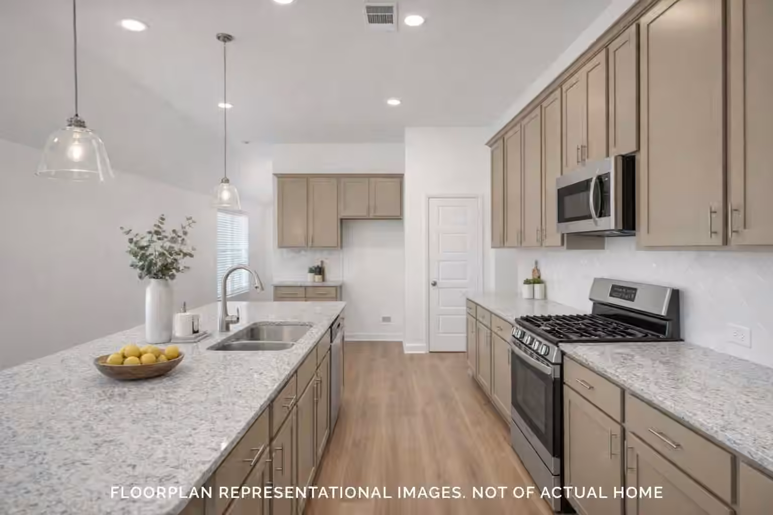 Photo 4 of 1026 Garnet Star Drive, La Marque, TX