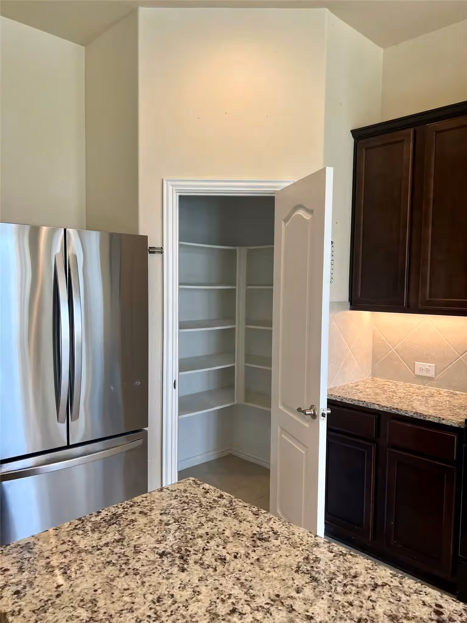 Photo 6 of 13201 Anchor Isle Court, Texas City, TX