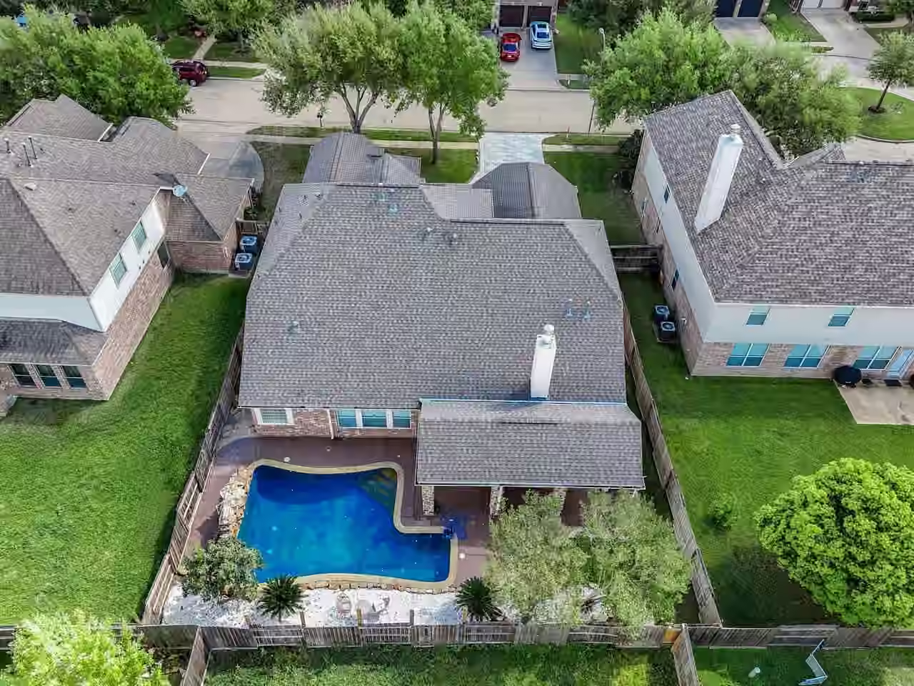 Photo 2 of 10915 Menaggio Court, Richmond, TX