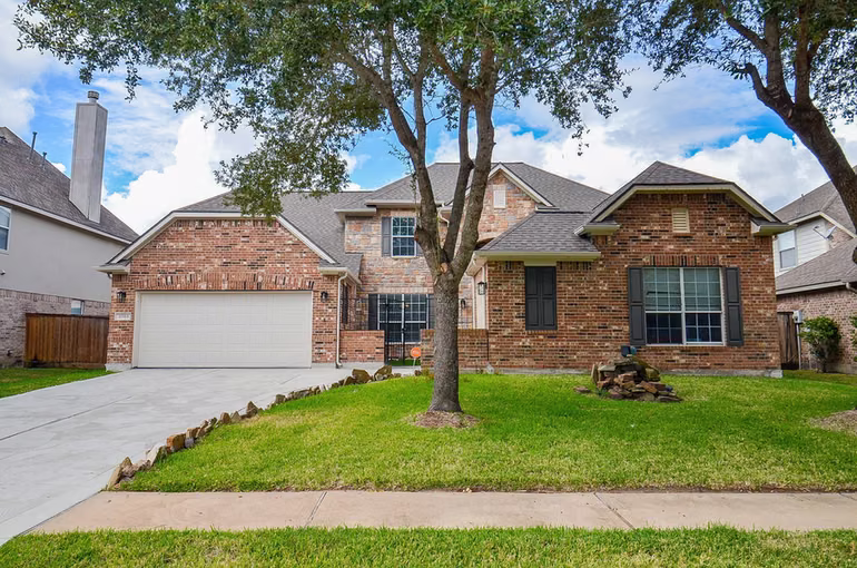 Photo 4 of 10915 Menaggio Court, Richmond, TX