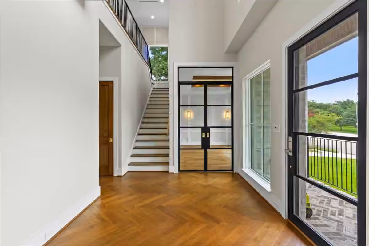 Photo 4 of 2341 MARONEAL ST, Houston, TX