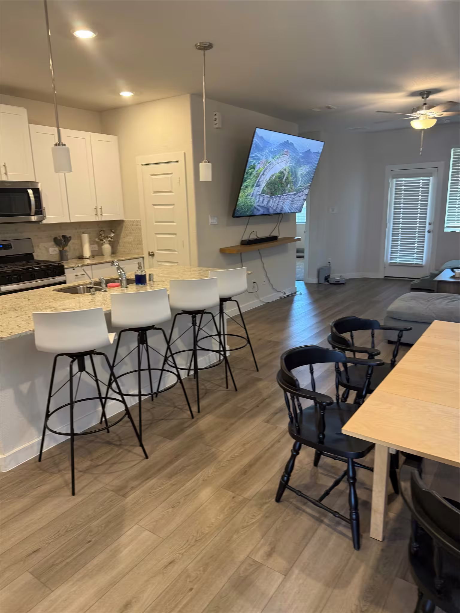 Photo 4 of 5711 Madden Lane, Houston, TX