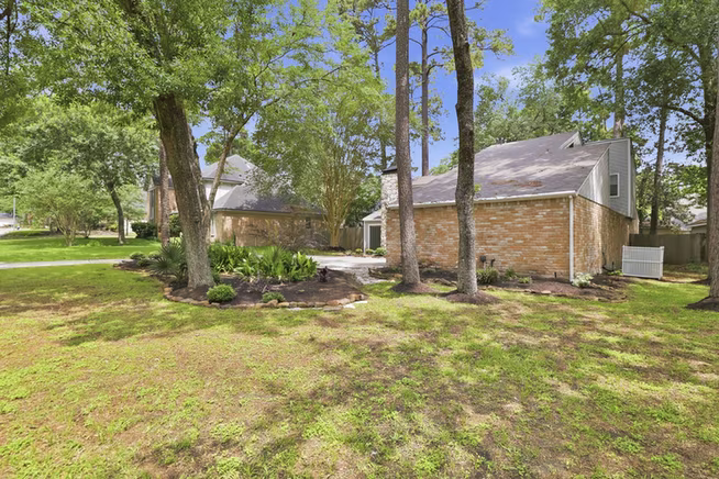 Photo 4 of 2119 Woodstream Drive, Kingwood, TX