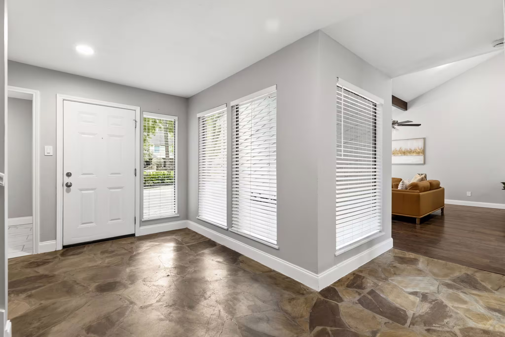 Photo 5 of 2119 Woodstream Drive, Kingwood, TX