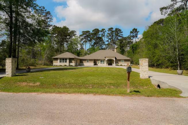 Photo 7 of 16634 Savannah Drive, Splendora, TX