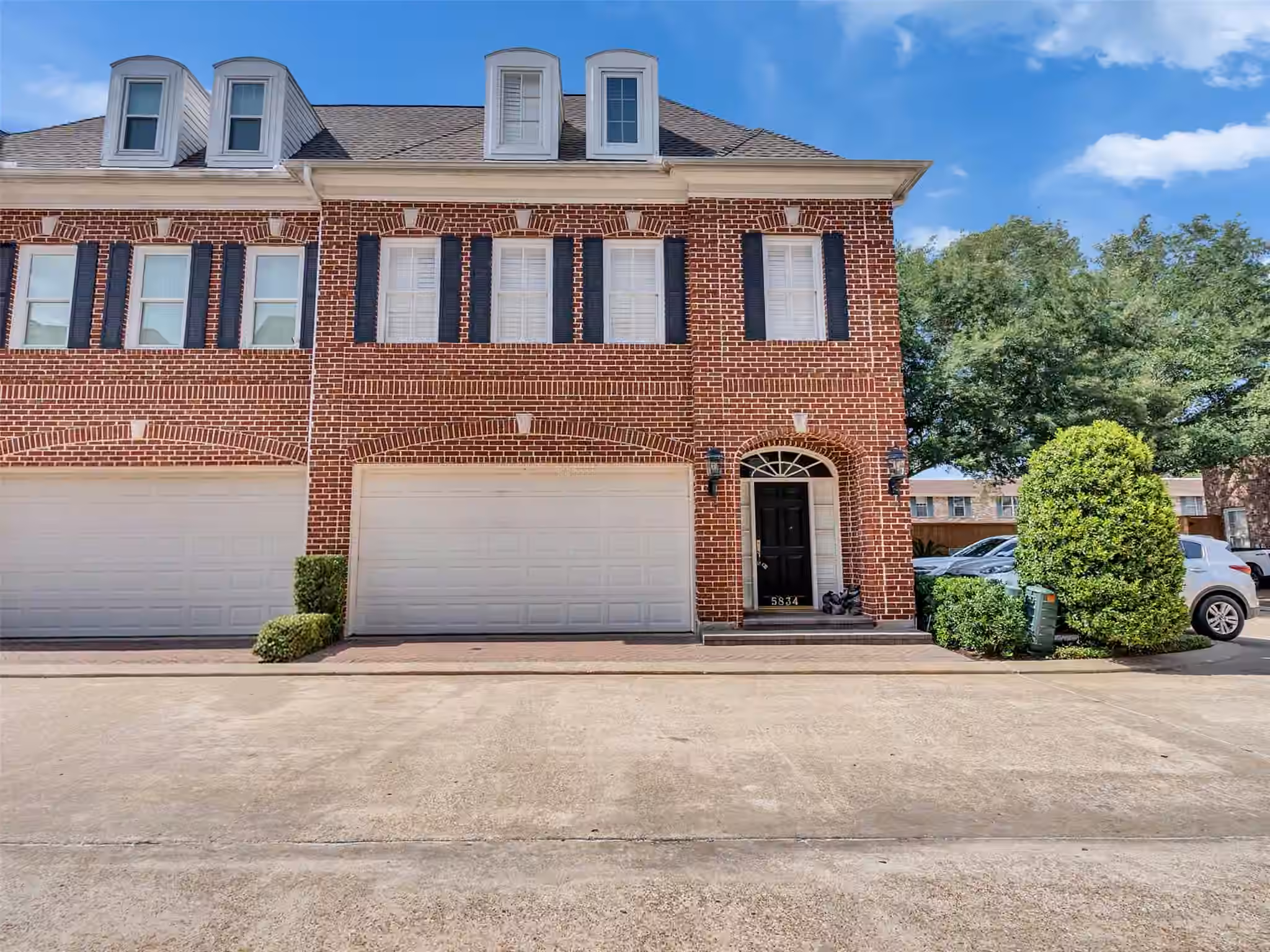 Photo 2 of 5834 Candlewood Lane, Houston, TX