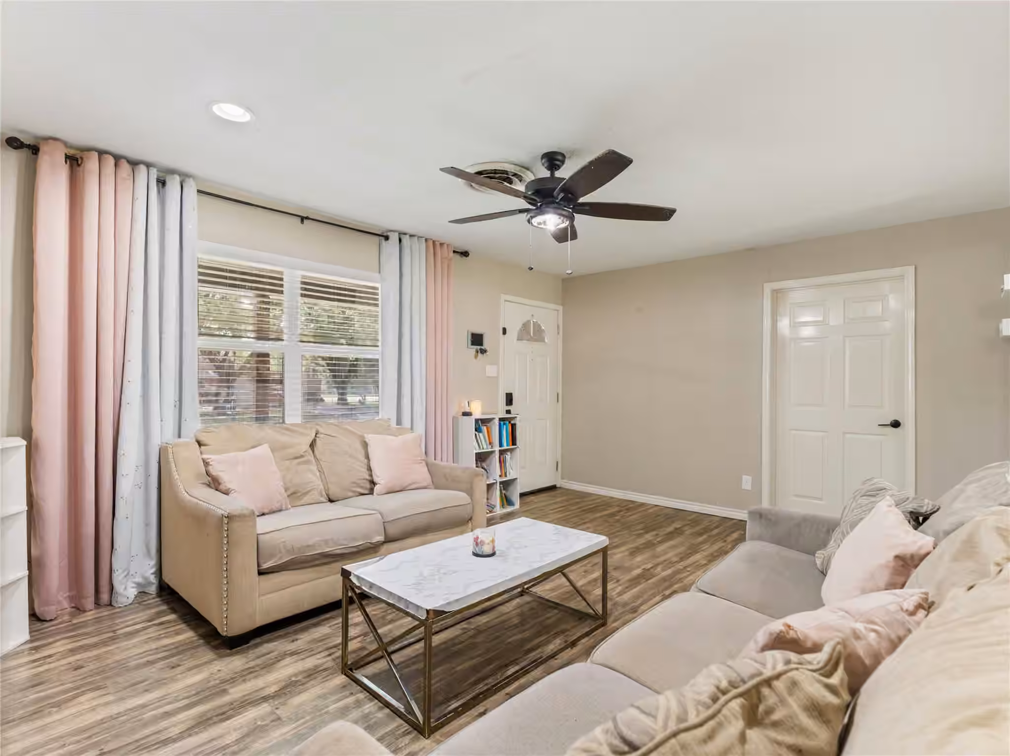 Photo 7 of 404 E Elizabeth Avenue, Palacios, TX