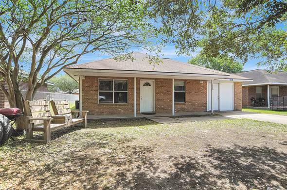 Photo 3 of 1920 6th Street, Hempstead, TX