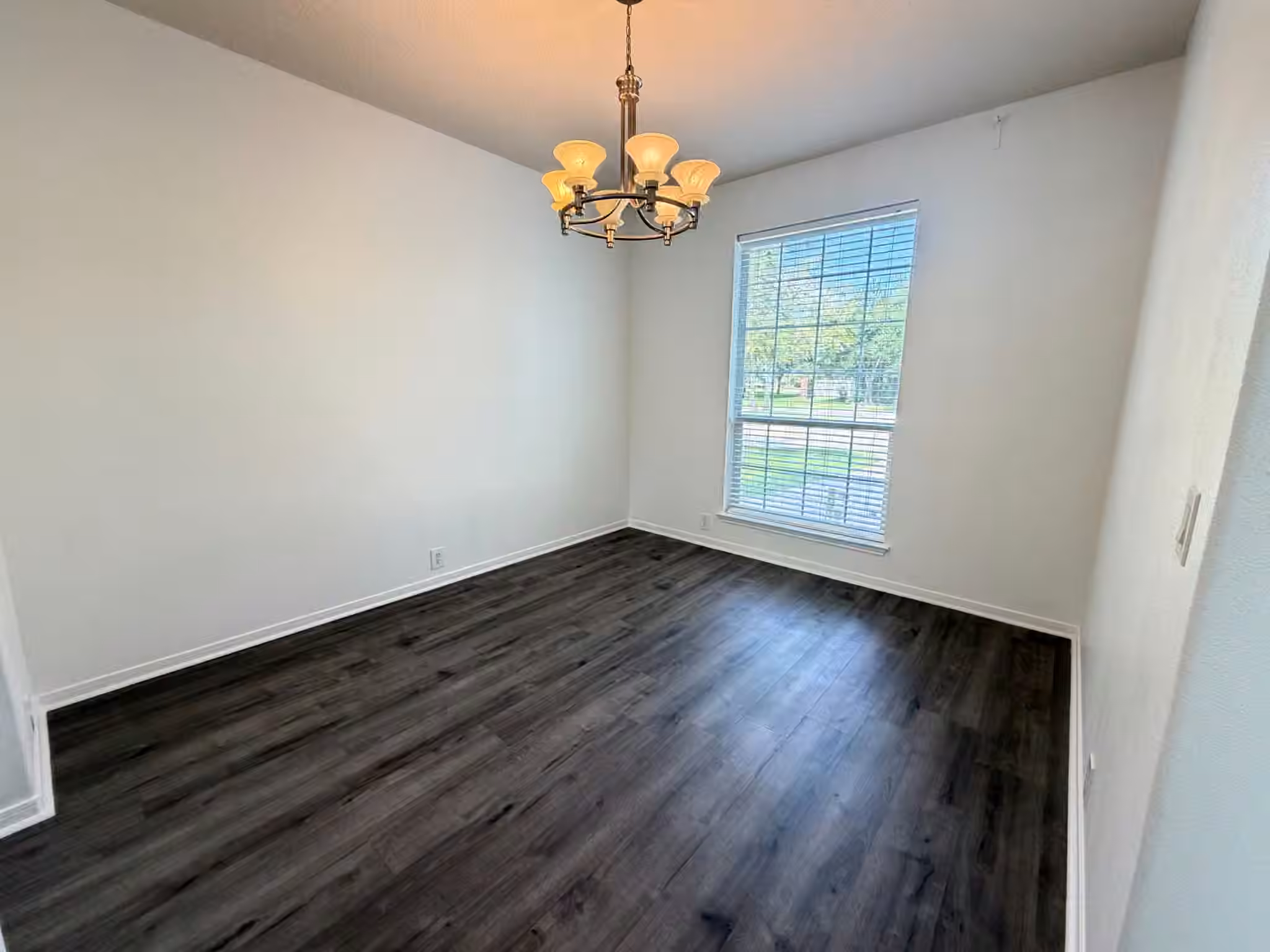 Photo 5 of 1806 Rockwall Court, Sugar Land, TX