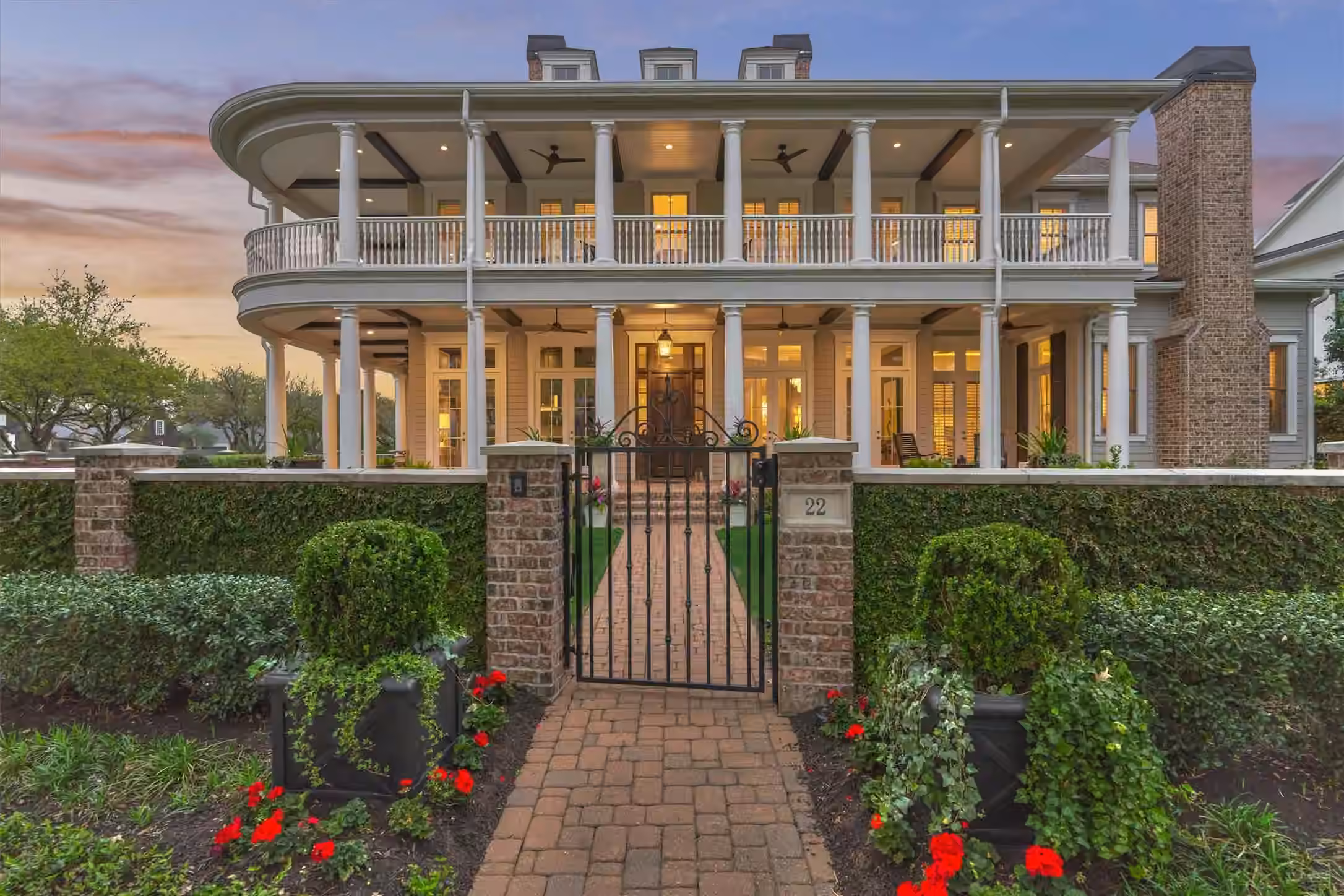 Photo 2 of 22 E Shore Drive, The Woodlands, TX