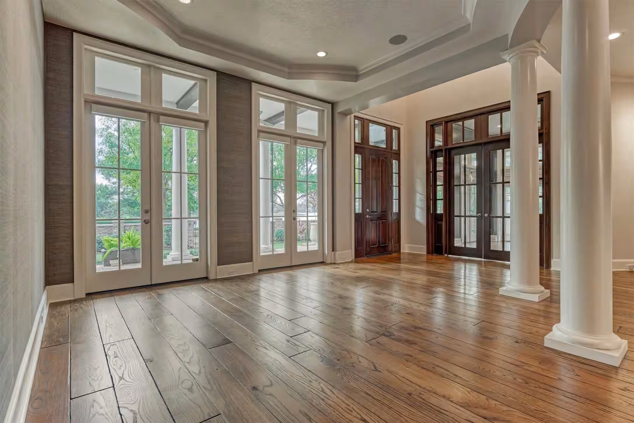 Photo 7 of 22 E Shore Drive, The Woodlands, TX