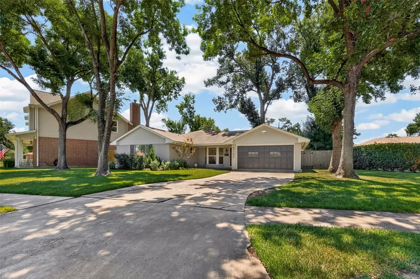 Photo 2 of 5107 Poinciana Drive, Houston, TX