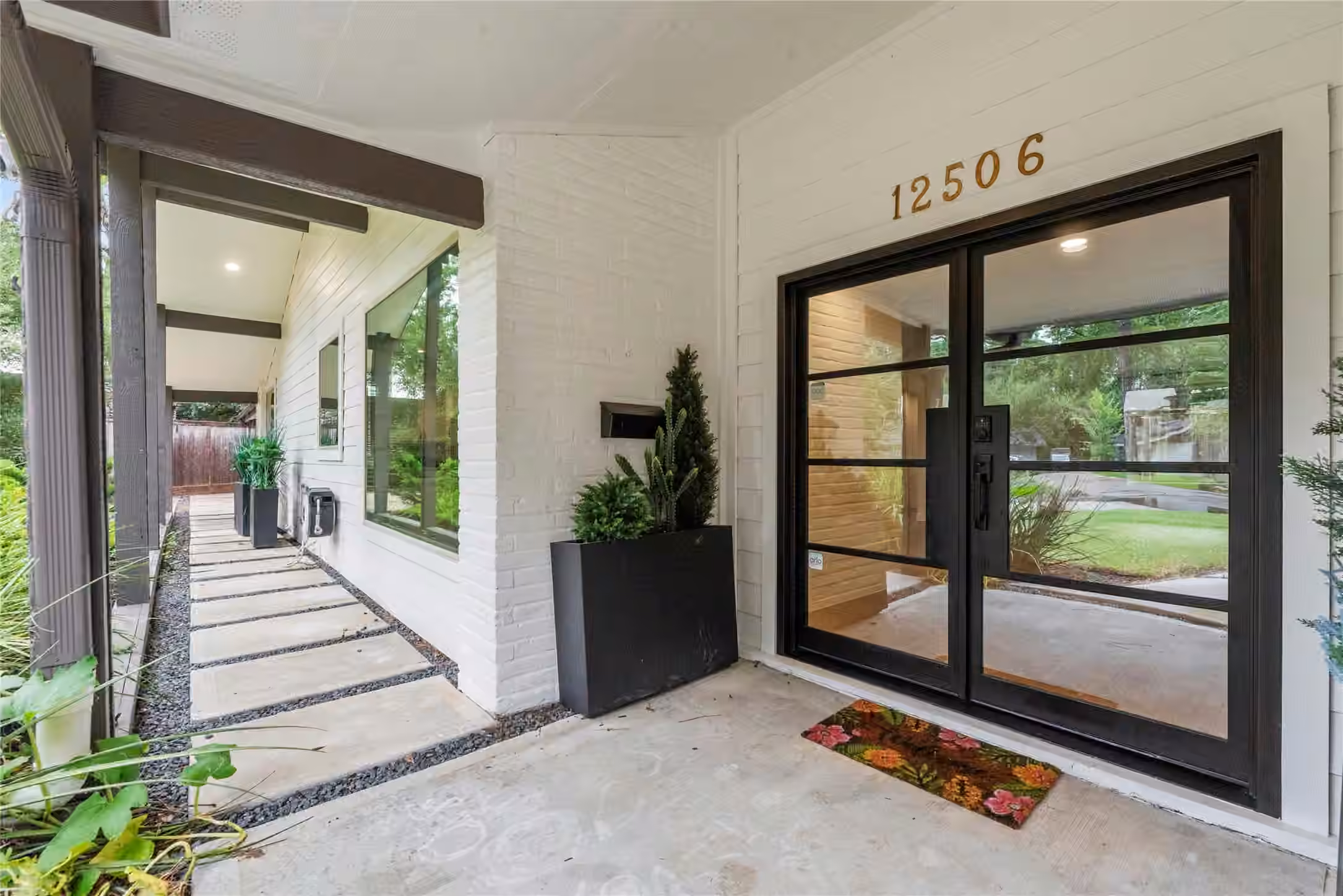 Photo 3 of 12506 Winding Brook Lane, Houston, TX