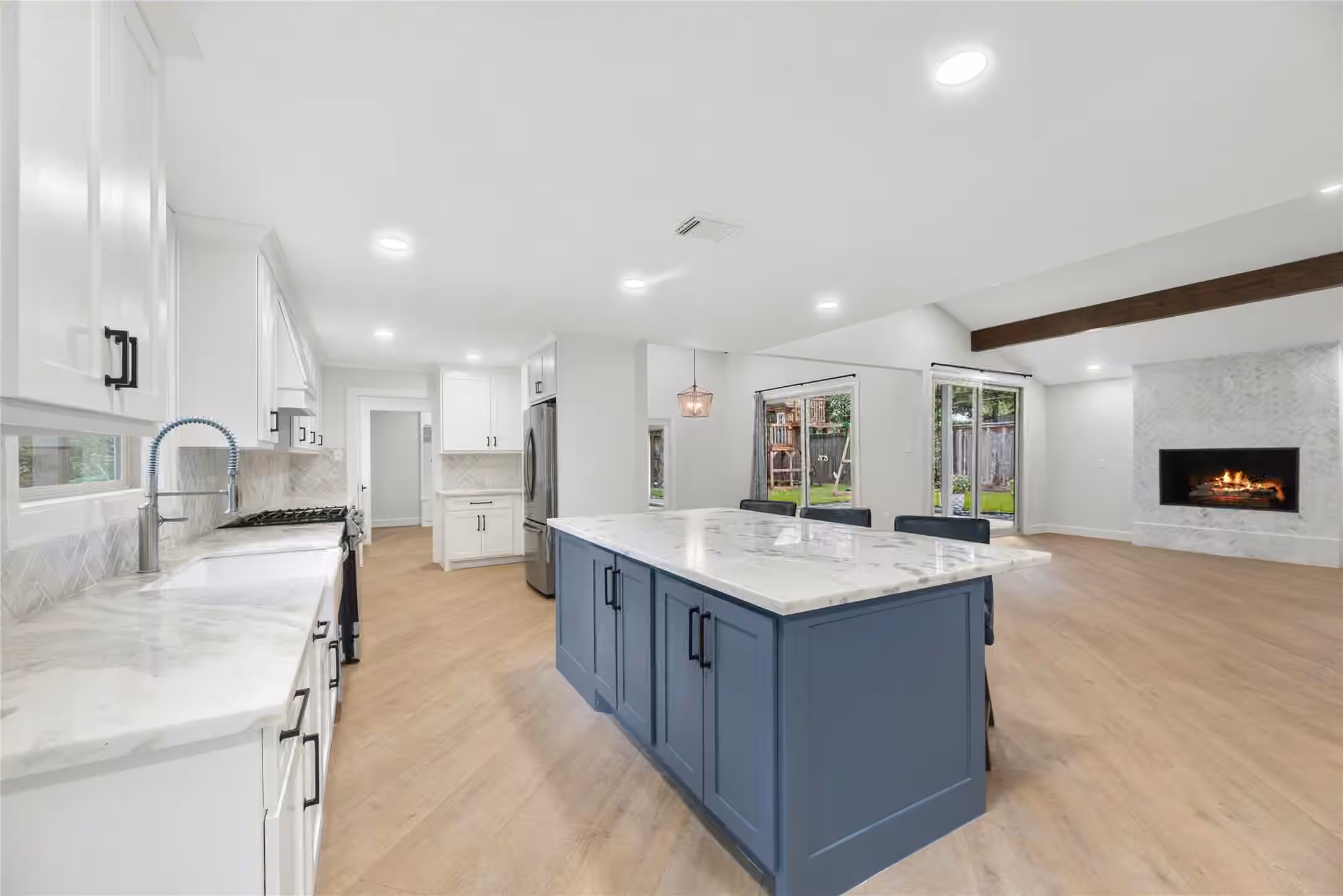 Photo 6 of 12506 Winding Brook Lane, Houston, TX