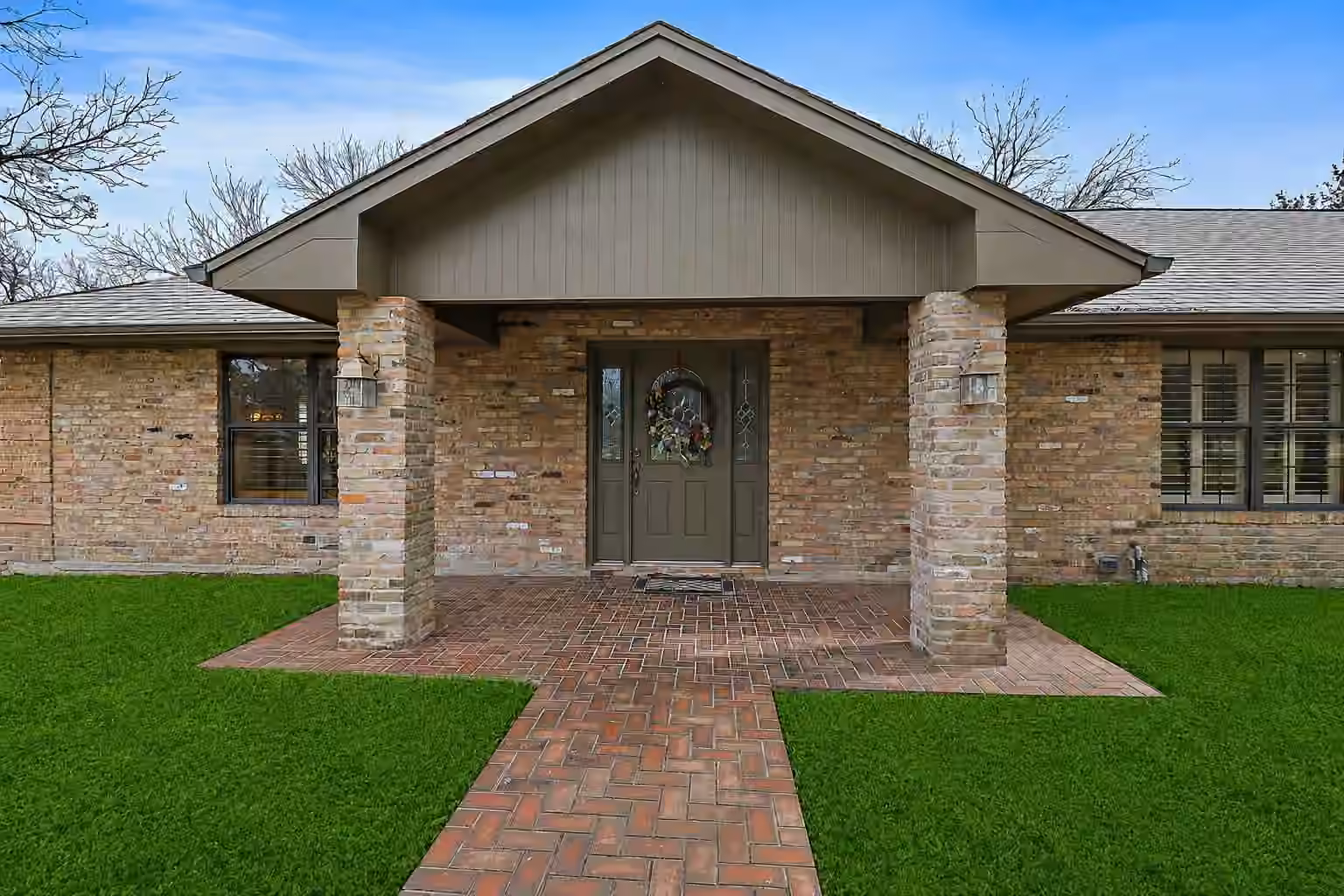 Photo 2 of 15151 Lakeview Drive, Beach City, TX