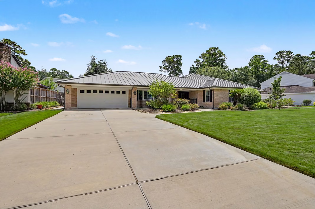 Photo 3 of 14226 Indian Wells Drive, Houston, TX