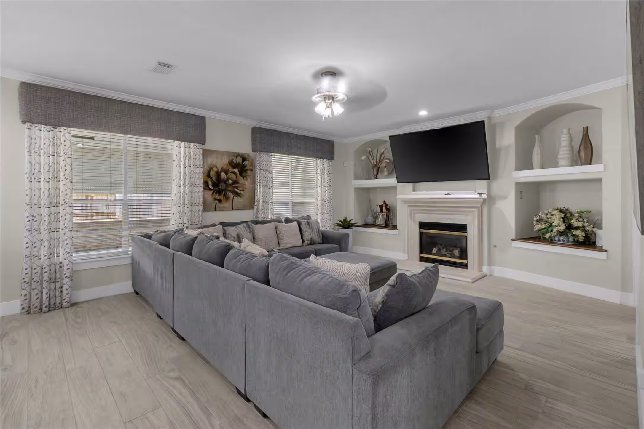 Photo 5 of 10910 Coldwater Bridge CT, Sugar Land, TX