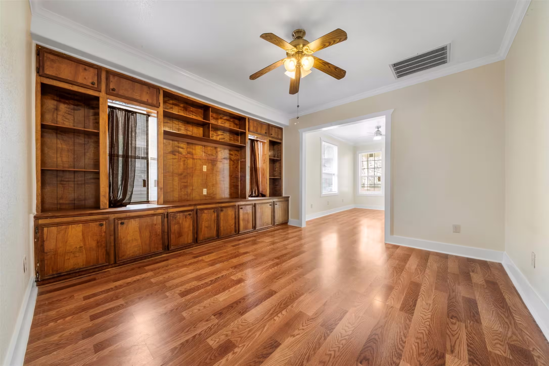Photo 6 of 3605 Avenue S, Galveston, TX