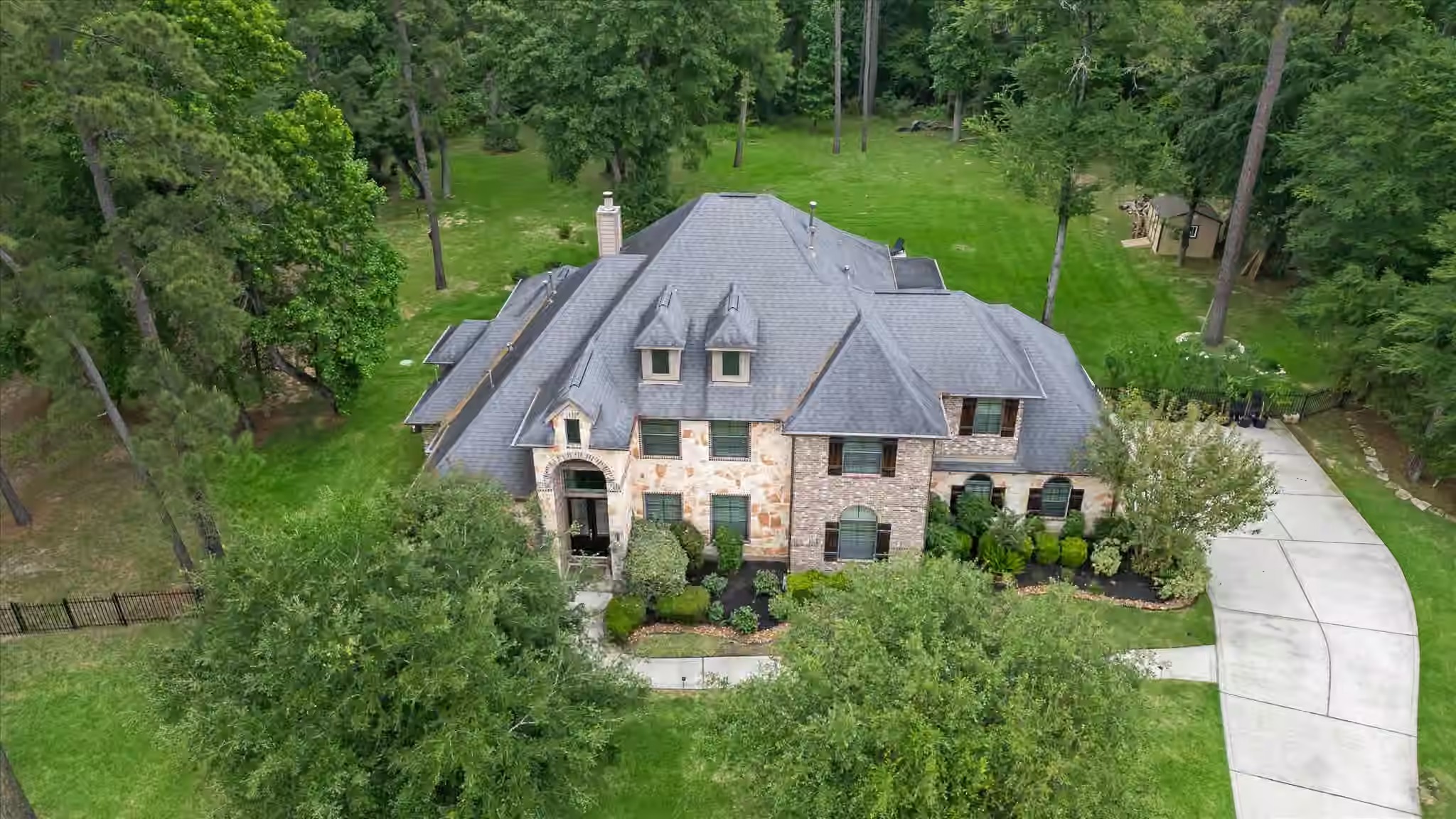 Photo 7 of 1270 Autumnwood Drive, Magnolia, TX