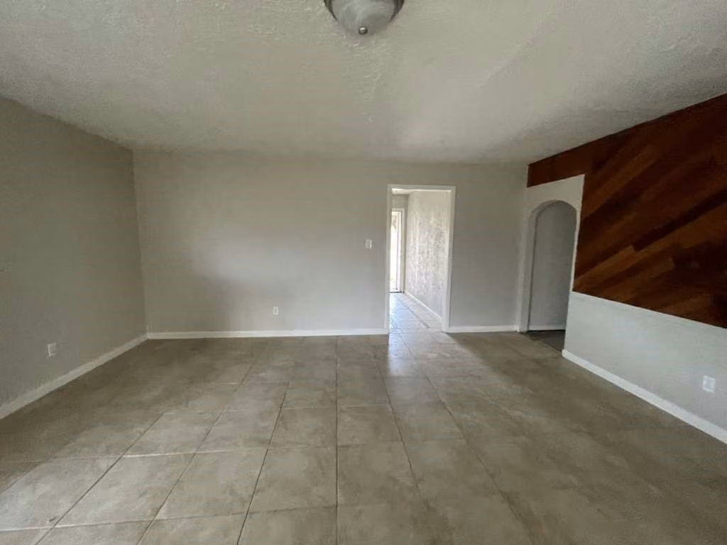 Photo 4 of 2310 Heather Street, Highlands, TX