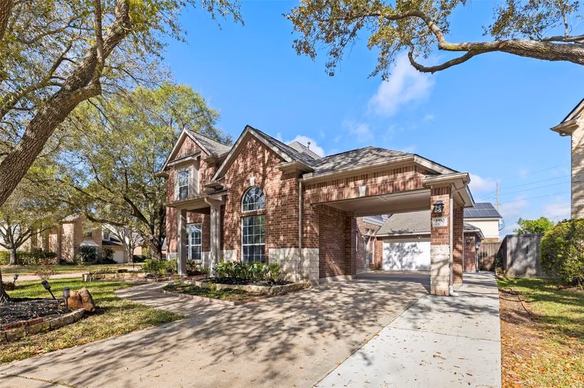 Photo 3 of 3310 Lake Canyon Court, Sugar Land, TX