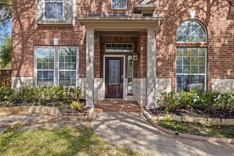 Photo 5 of 3310 Lake Canyon Court, Sugar Land, TX