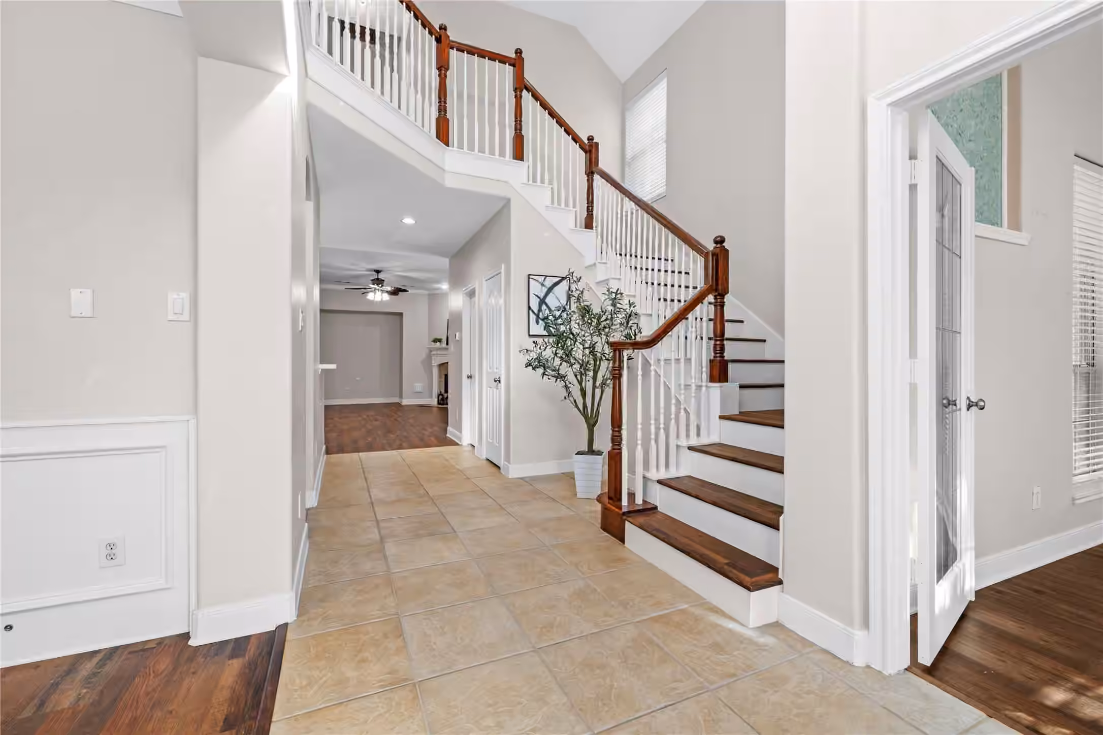 Photo 6 of 3310 Lake Canyon Court, Sugar Land, TX