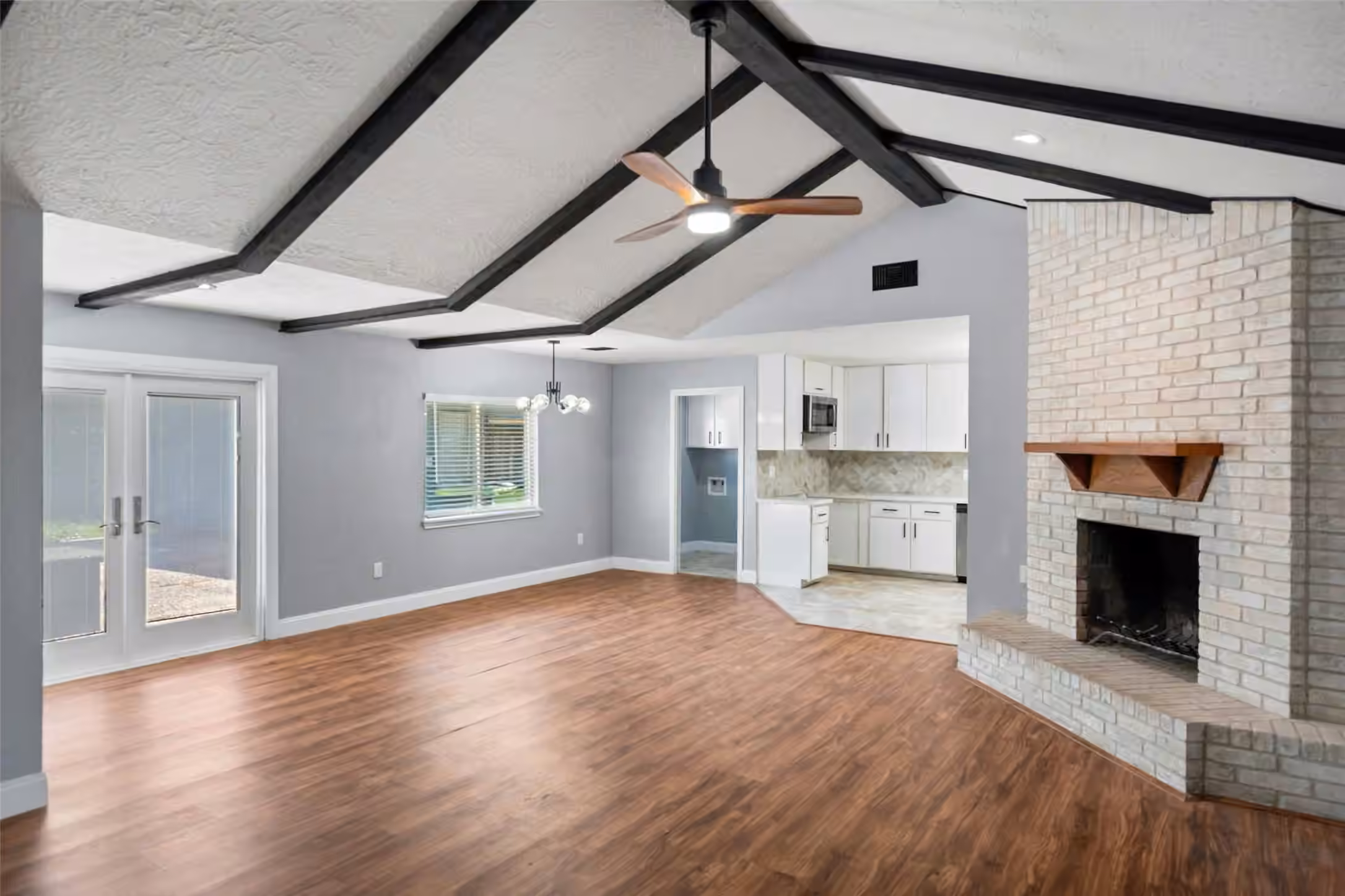 Photo 7 of 3211 N Park Drive, Missouri City, TX