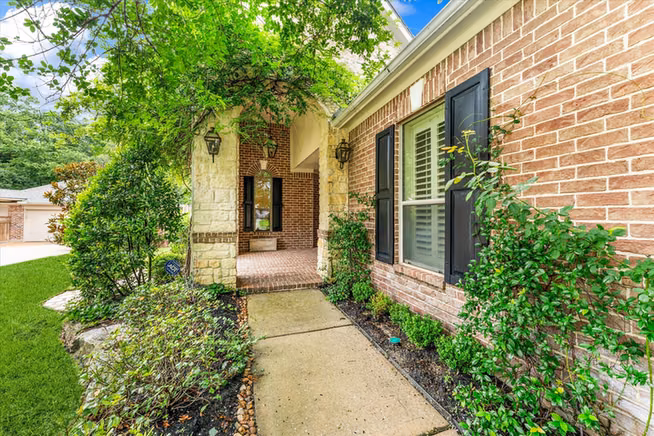 Photo 6 of 28331 Hollow Springs Lane, Spring, TX