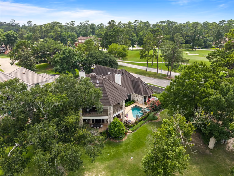 Photo 3 of 2750 N Southern Oaks Drive, Houston, TX