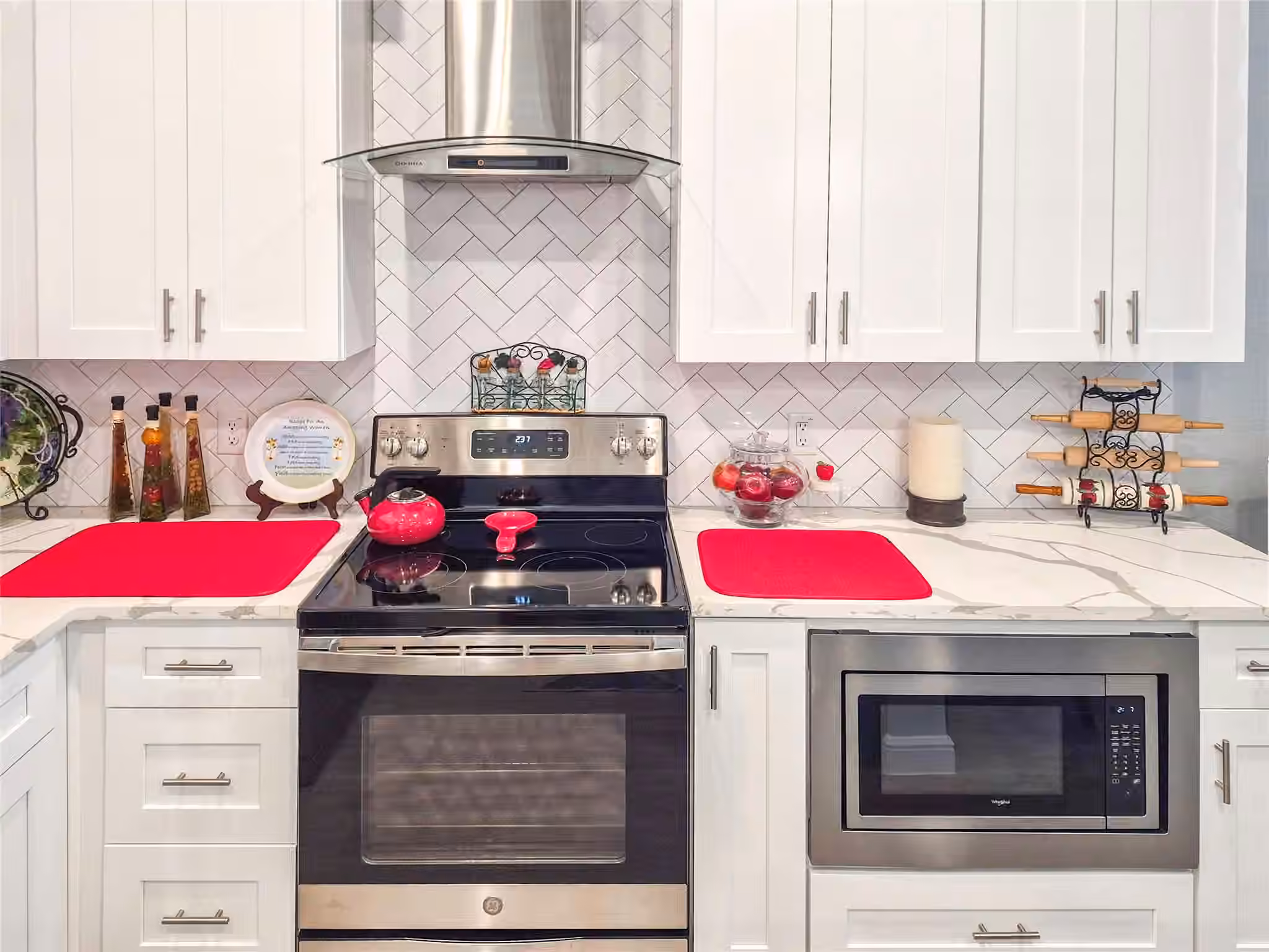 Photo 5 of 1325 Palomino Trail, Angleton, TX