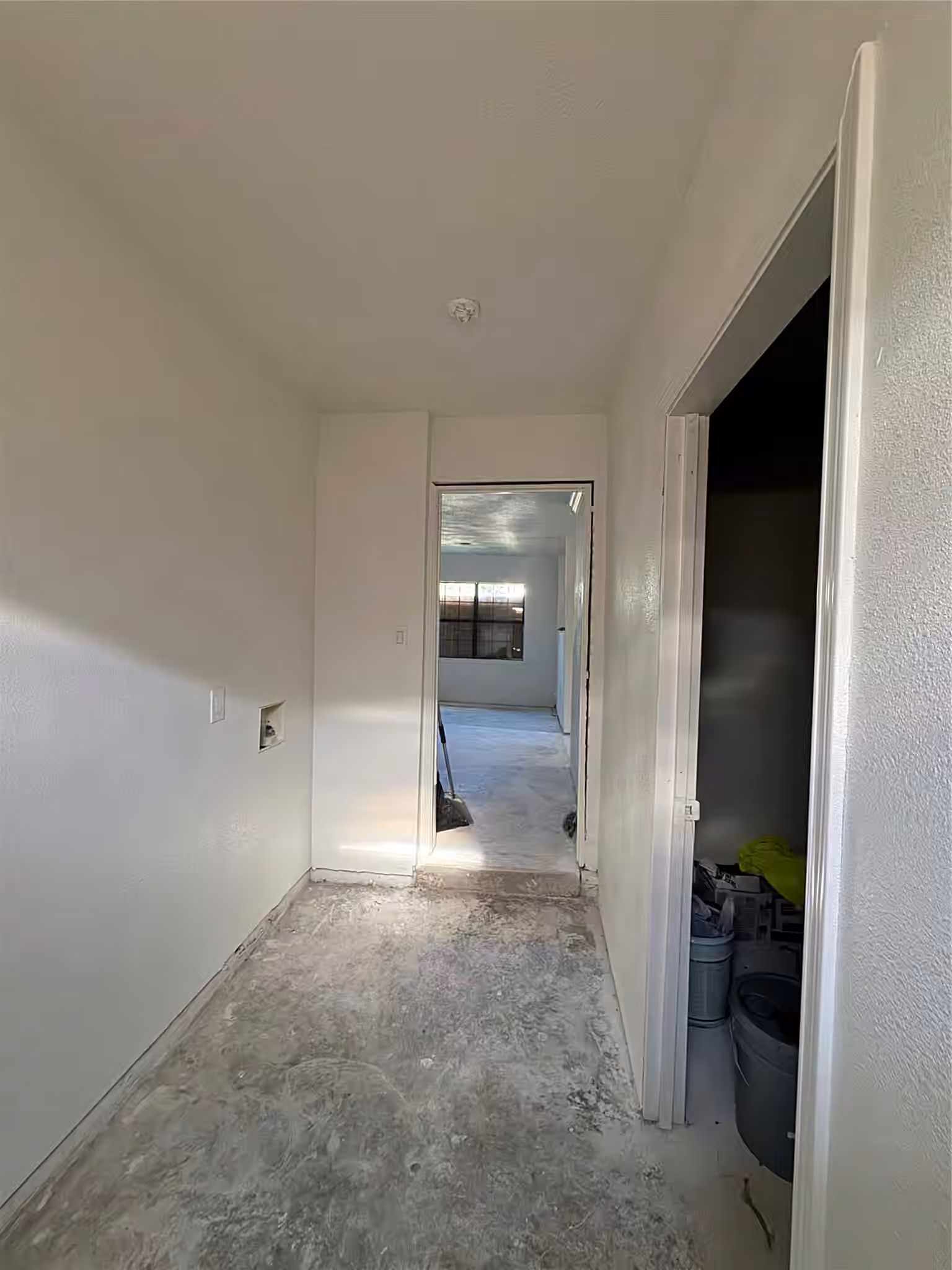 Photo 5 of 6111 Westover Street, Houston, TX
