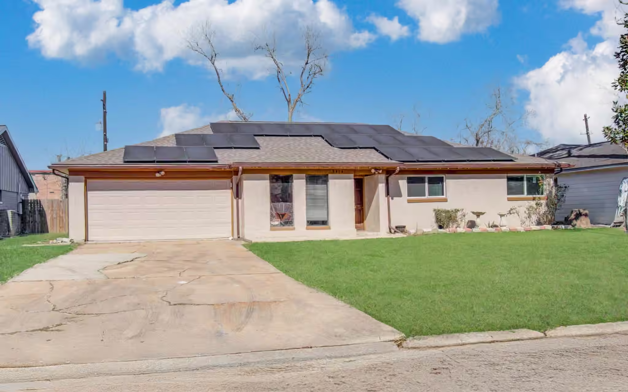 Photo 2 of 6414 Indigo Street, Houston, TX