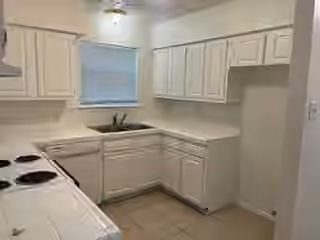 Photo 5 of 61 S Waxberry Road, The Woodlands, TX