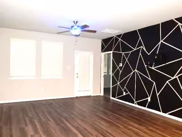 Photo 5 of 7103 Silverleaf Oak Street, Conroe, TX