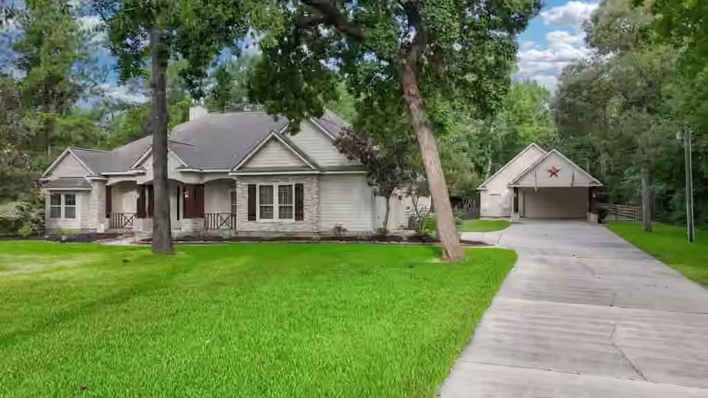 Photo 2 of 7619 Lorna Road, Montgomery, TX