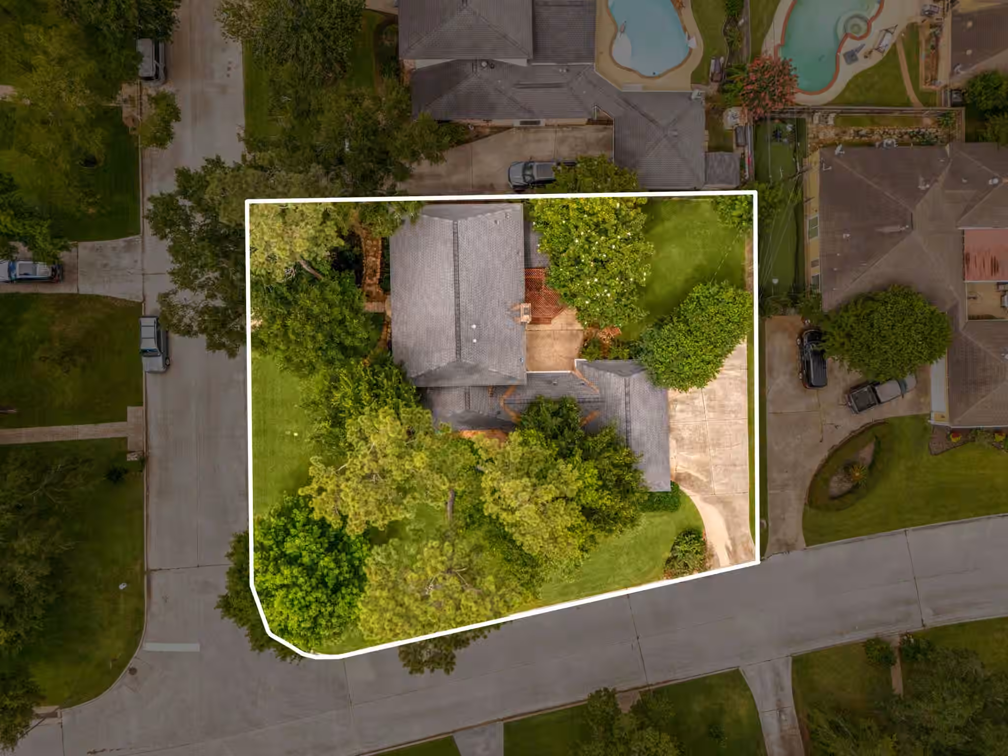 Photo 2 of 6623 Ampton Drive, Spring, TX