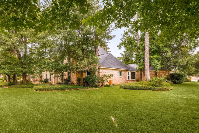Photo 3 of 6623 Ampton Drive, Spring, TX