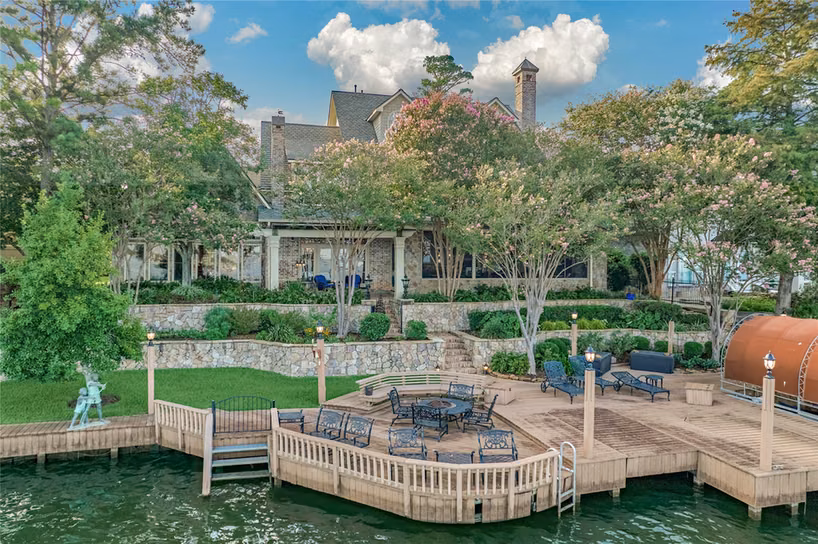Photo 2 of 100 W Shore Lane, Montgomery, TX