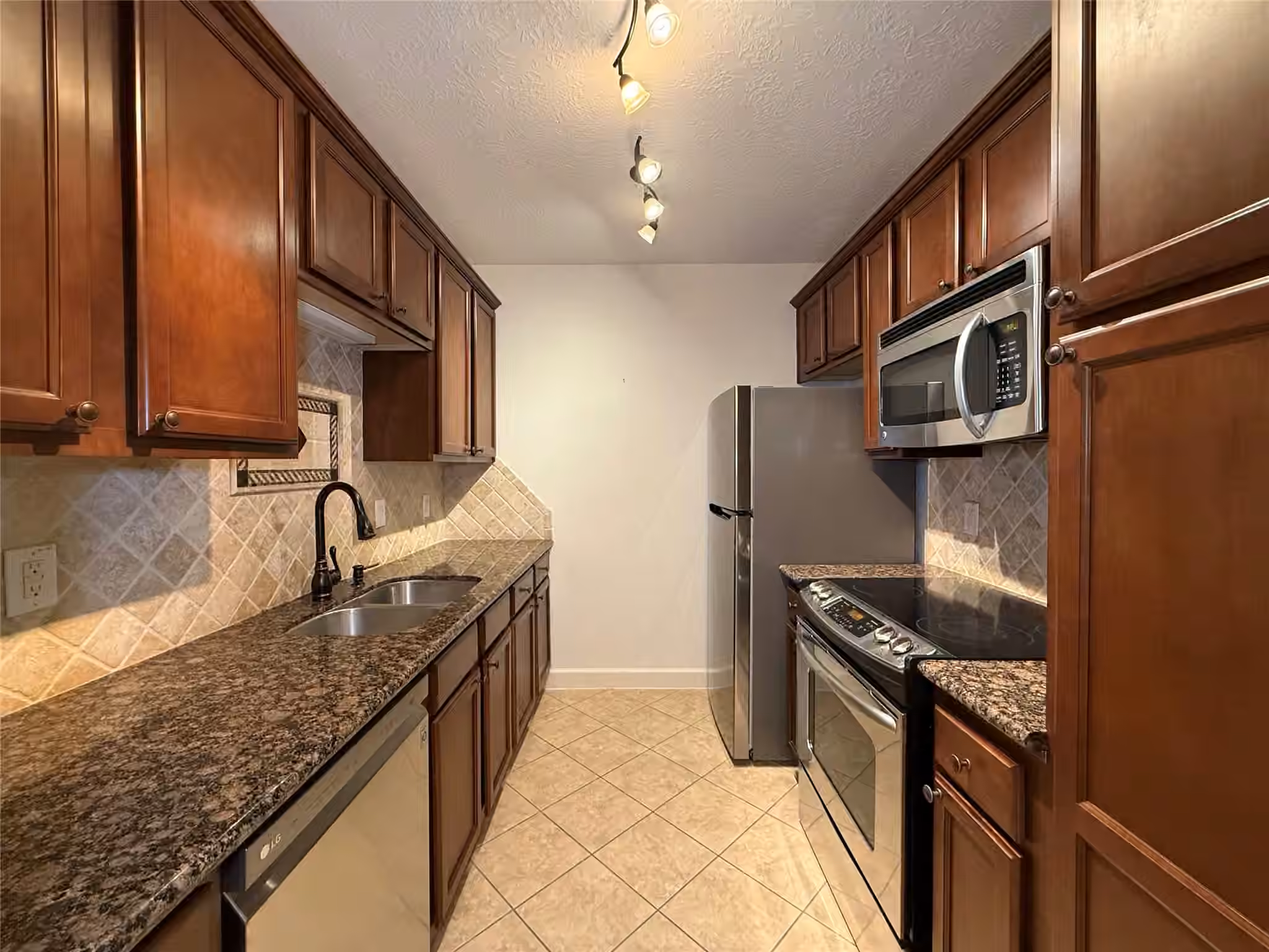 Photo 7 of 2224 S Piney Point Road 223, Houston, TX