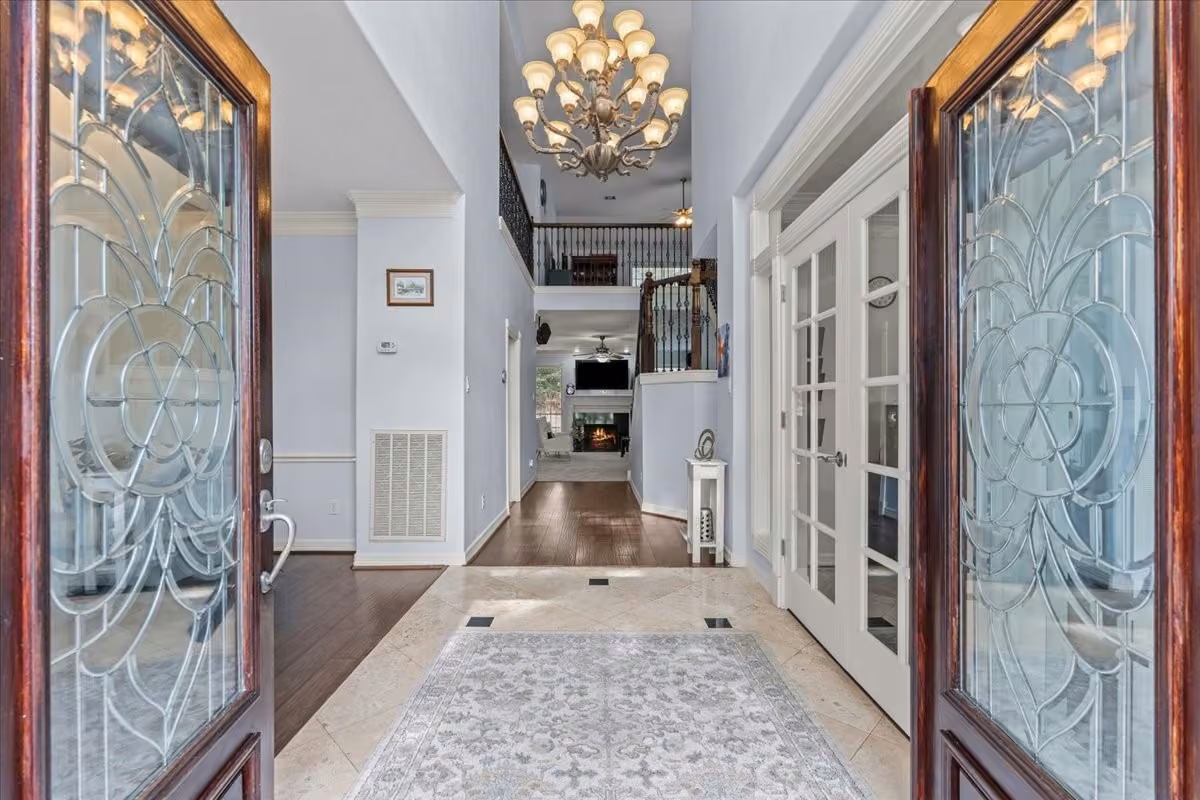 Photo 3 of 914 Pinewood Lane, Seabrook, TX