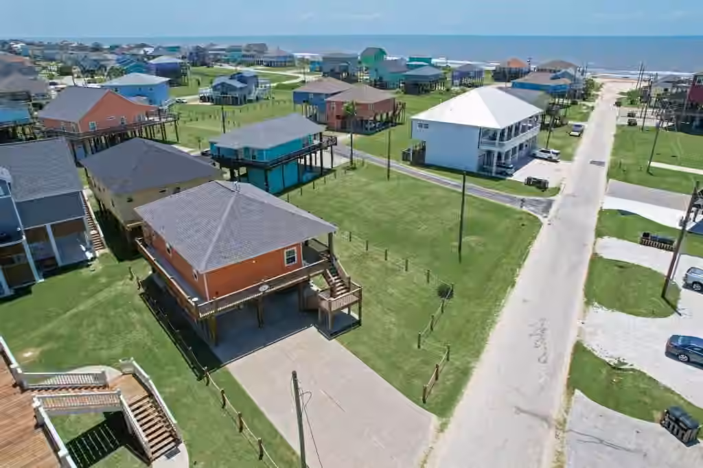 Photo 6 of 934 S Cove, Crystal Beach, TX