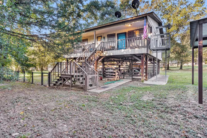 Photo 3 of 139 W Enchantment Drive, Trinity, TX